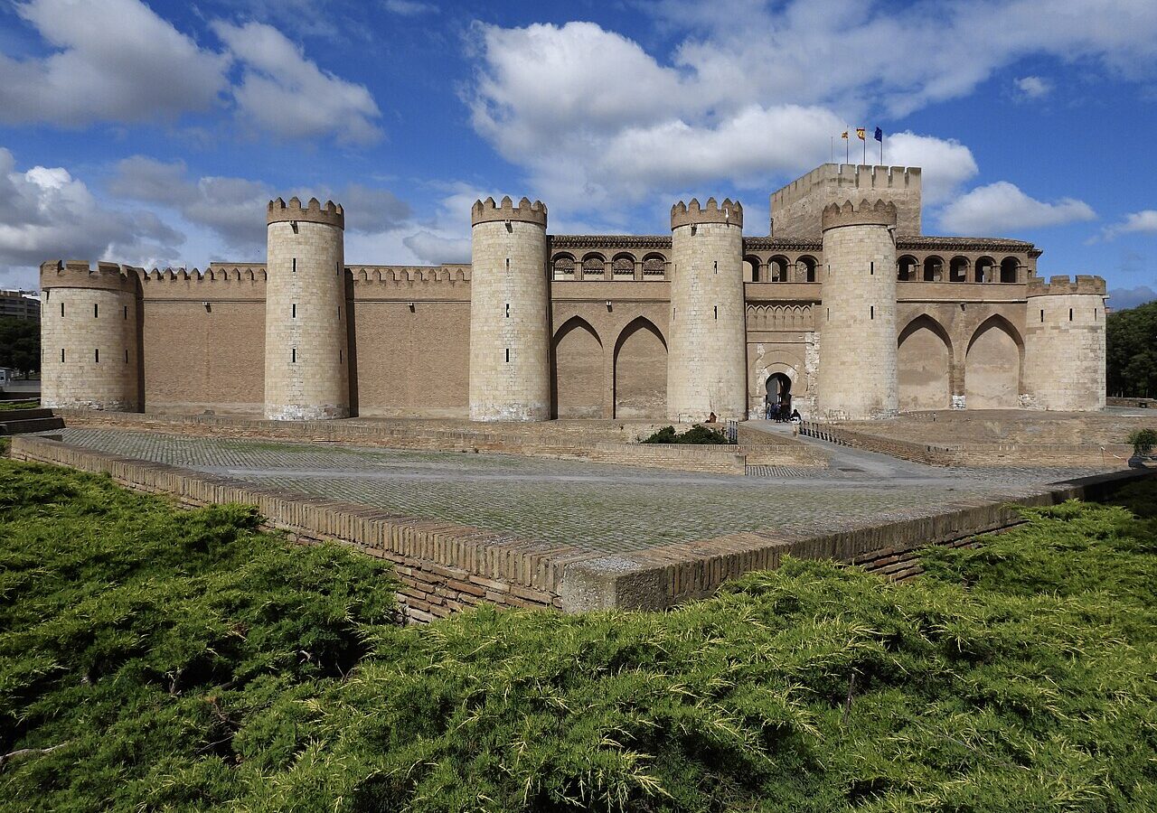 Palacio de la Aljafería, sede de las Cortes de Aragón